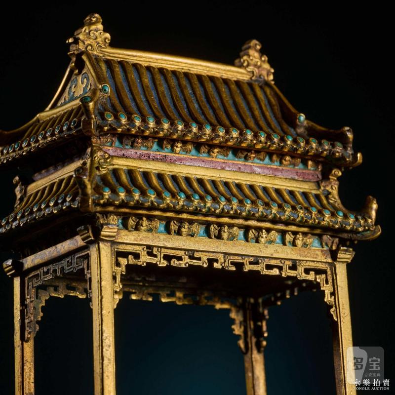 清康熙 （宫廷）铜鎏金黄财神填珐琅殿式佛龛（一组） - 图19